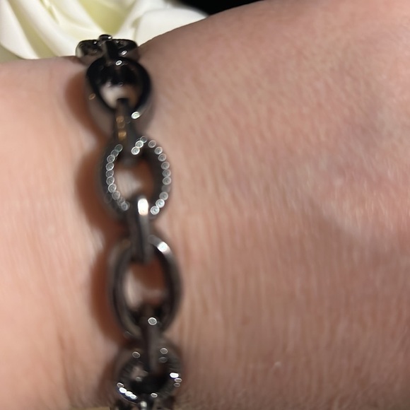 Gun metal colored link bangle bracelet, beautiful - Picture 3 of 3
